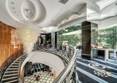 005 358858 JCH04238 HDR