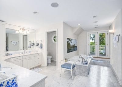 orig Master bath with balcony viewedited 9045793