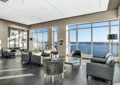 1024 700 CMNW2421 HDR