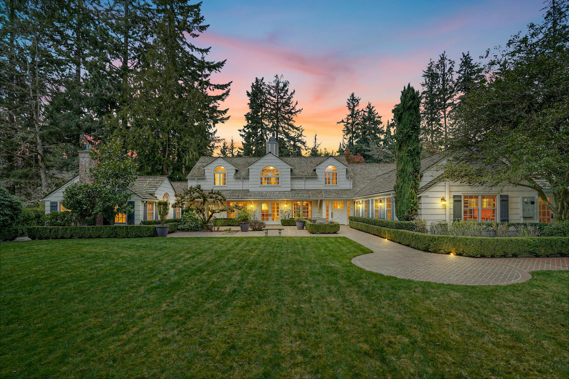 1135 Evergreen Point Road JCH08579 HDR Twilight