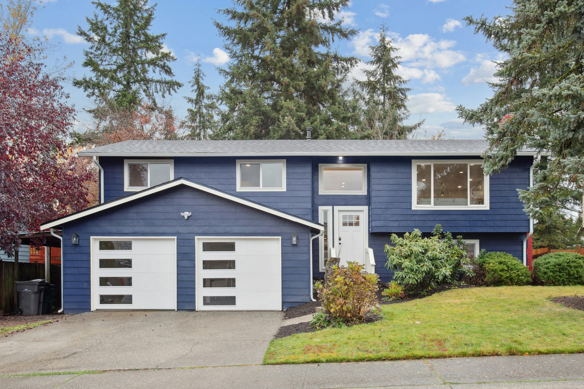 Spacious Kingsgate Gem with Endless Potential in Prime Kirkland Location